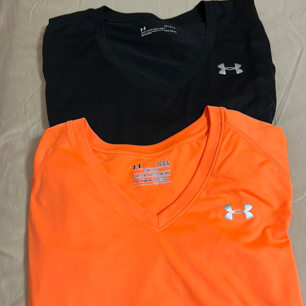 Under Armour Women HeatGear Tee Shirt. Two Size Large Shirts.